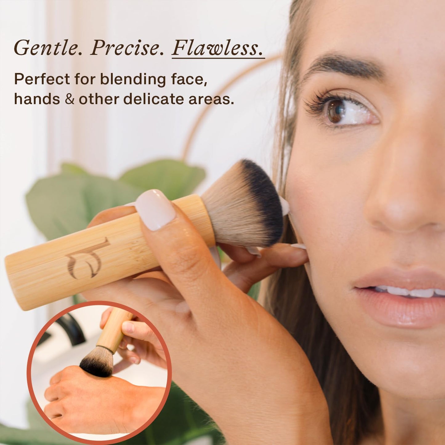 Kabuki Brush for Face - Ultra Soft Bronzer Brush for Blush, Loose Powder | Powder and Liquid Foundation & Self Tanner, Travel Friendy Makeup Blending Tool, Gentle on Skin